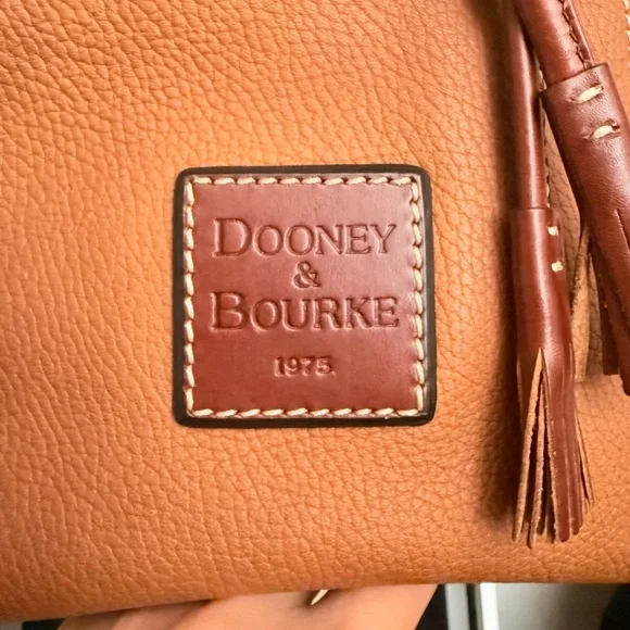 🍑DOONEY FREAKING BOURKE!!! LIKE NEW!!🍑 - Picture 3 of 6